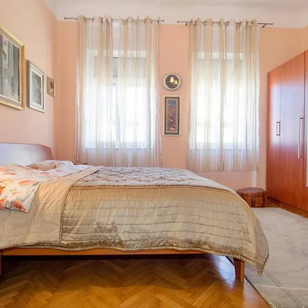 Apartament Rosa