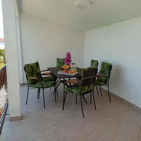 Rosa Apartment *